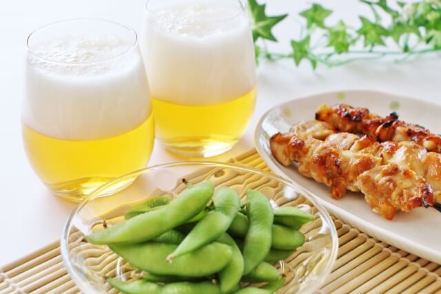 新横浜花火大会の屋台は出る？持ち込みで飲食するならどこで買う？